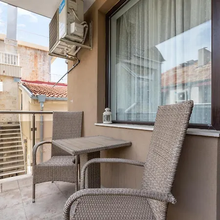 Stylish Place Near The Apartamento Varna