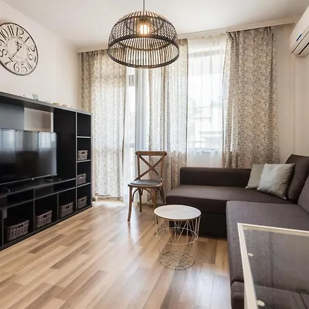 Stylish Place Near The * Varna