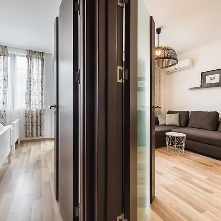 Apartment Stylish Place Near The *